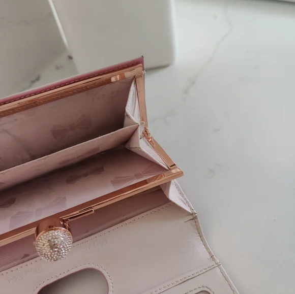 TED BAKER Leather Light Pink Purse Card Cash Holder Pearl &  Rustal Bobbles VGC - Picture 14 of 15